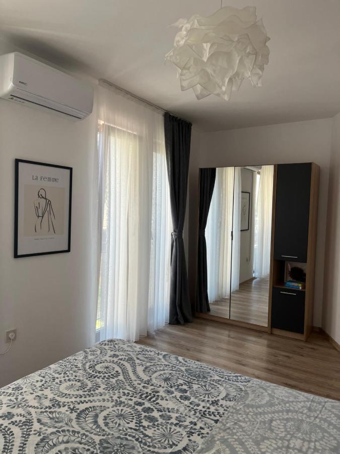 Azzurro Premium Apartment On Bulevard Bogoridi Бургас Экстерьер фото