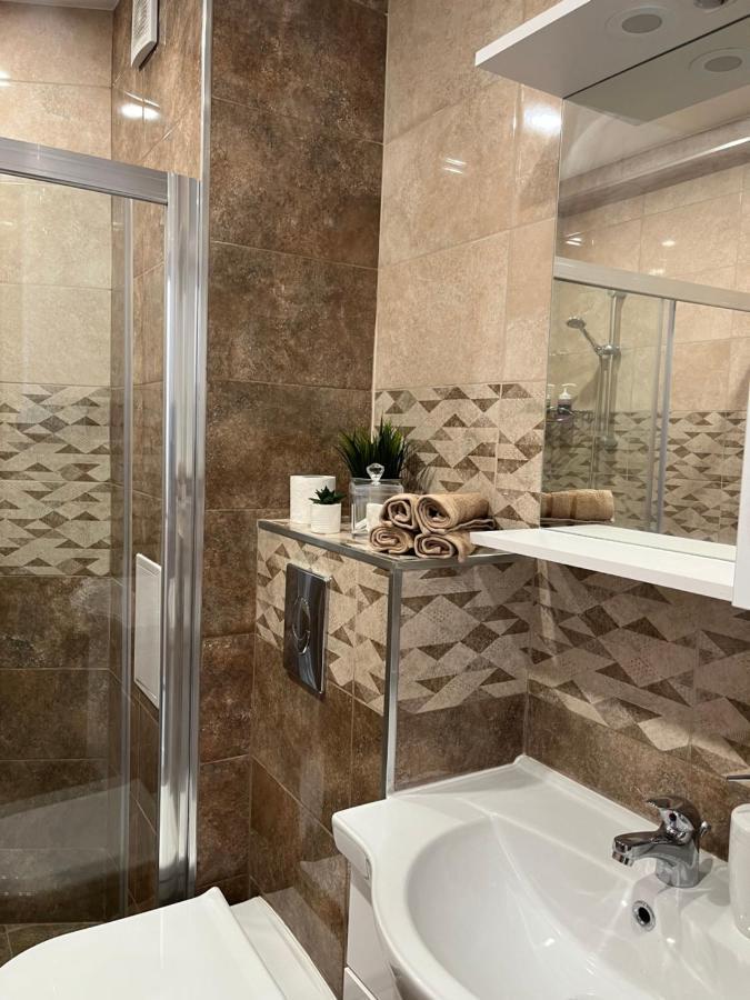 Azzurro Premium Apartment On Bulevard Bogoridi Бургас Экстерьер фото