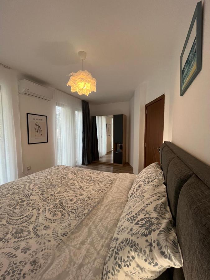 Azzurro Premium Apartment On Bulevard Bogoridi Бургас Экстерьер фото
