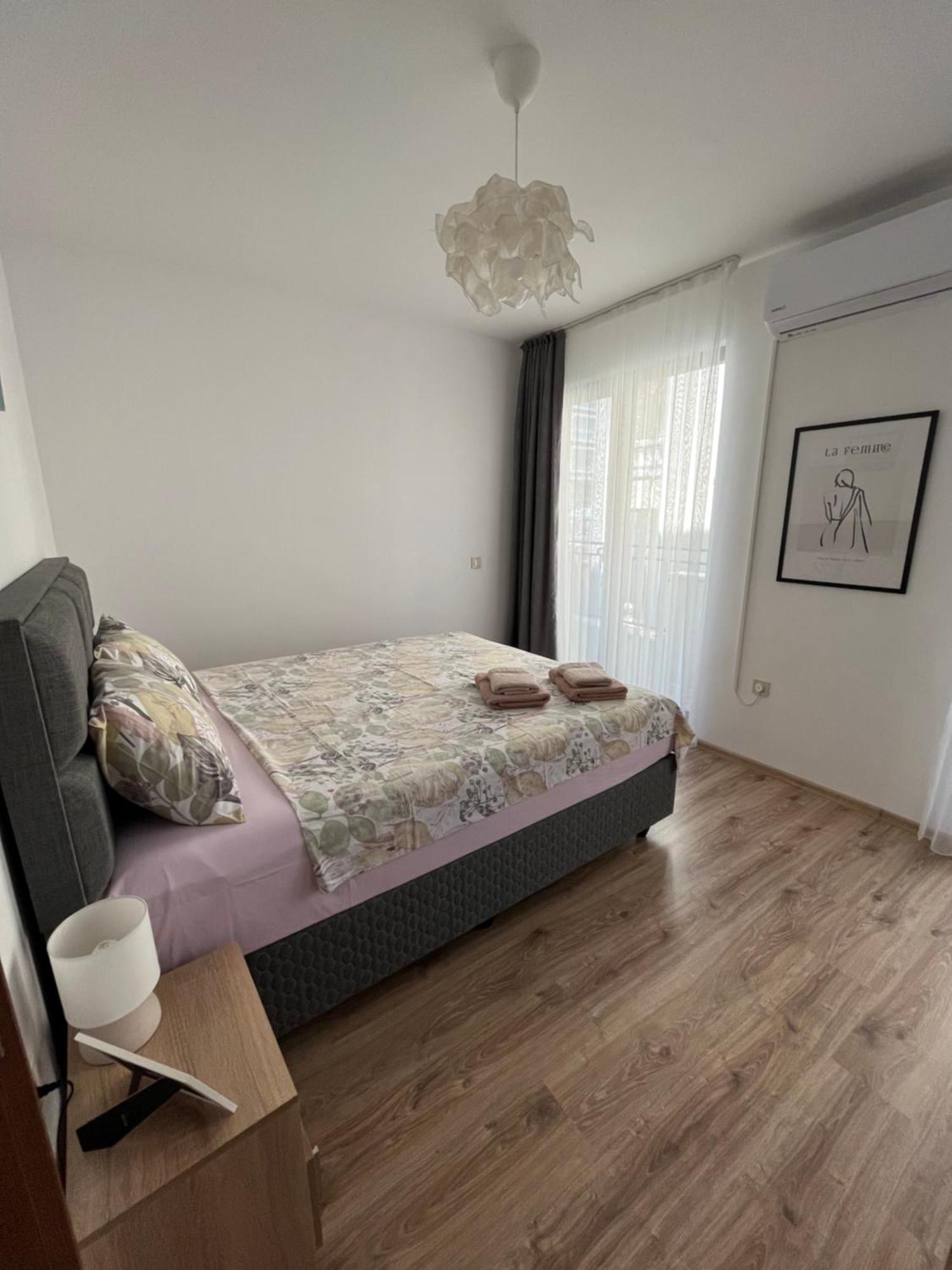 Azzurro Premium Apartment On Bulevard Bogoridi Бургас Экстерьер фото