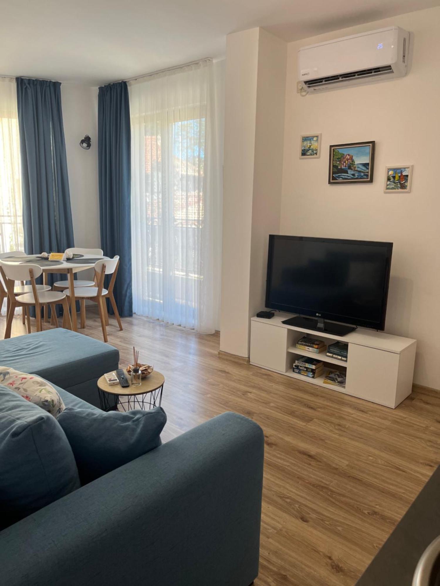 Azzurro Premium Apartment On Bulevard Bogoridi Бургас Экстерьер фото